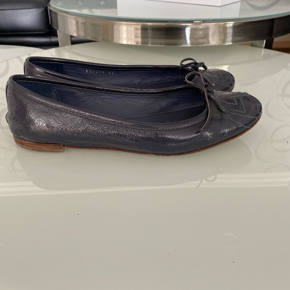 Shoes - Picture 2 of 2